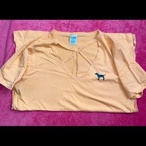 VS Pink short sleeve tee